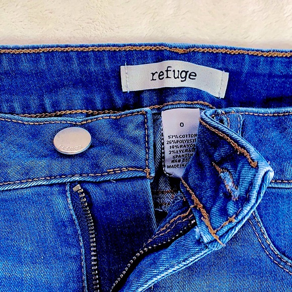 Blue jeans - Picture 3 of 4